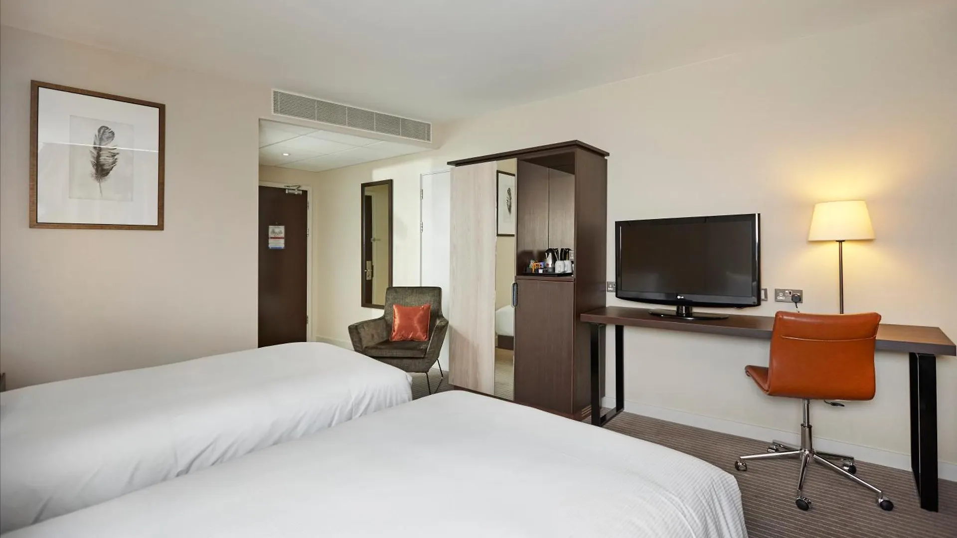 מלון Doubletree By Hilton London Excel 4*,