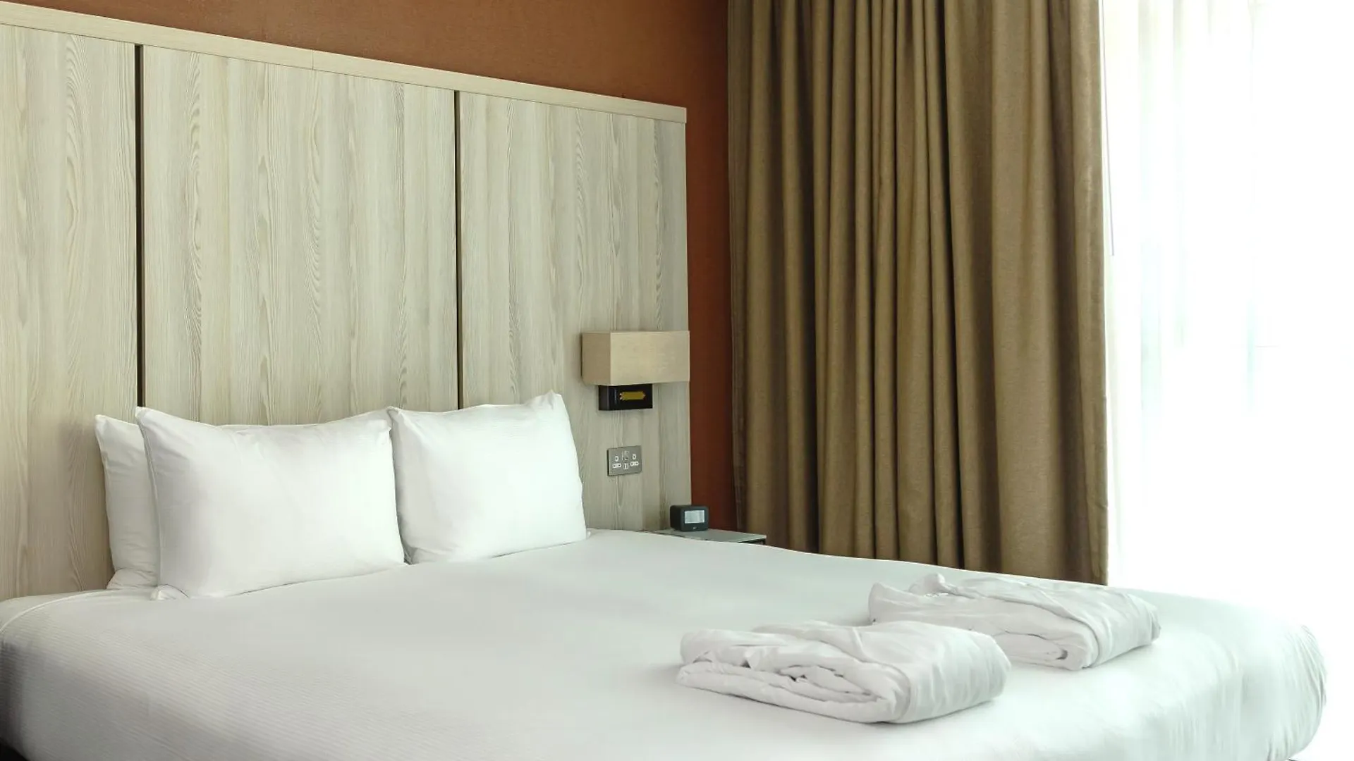 מלון Doubletree By Hilton London Excel בריטניה