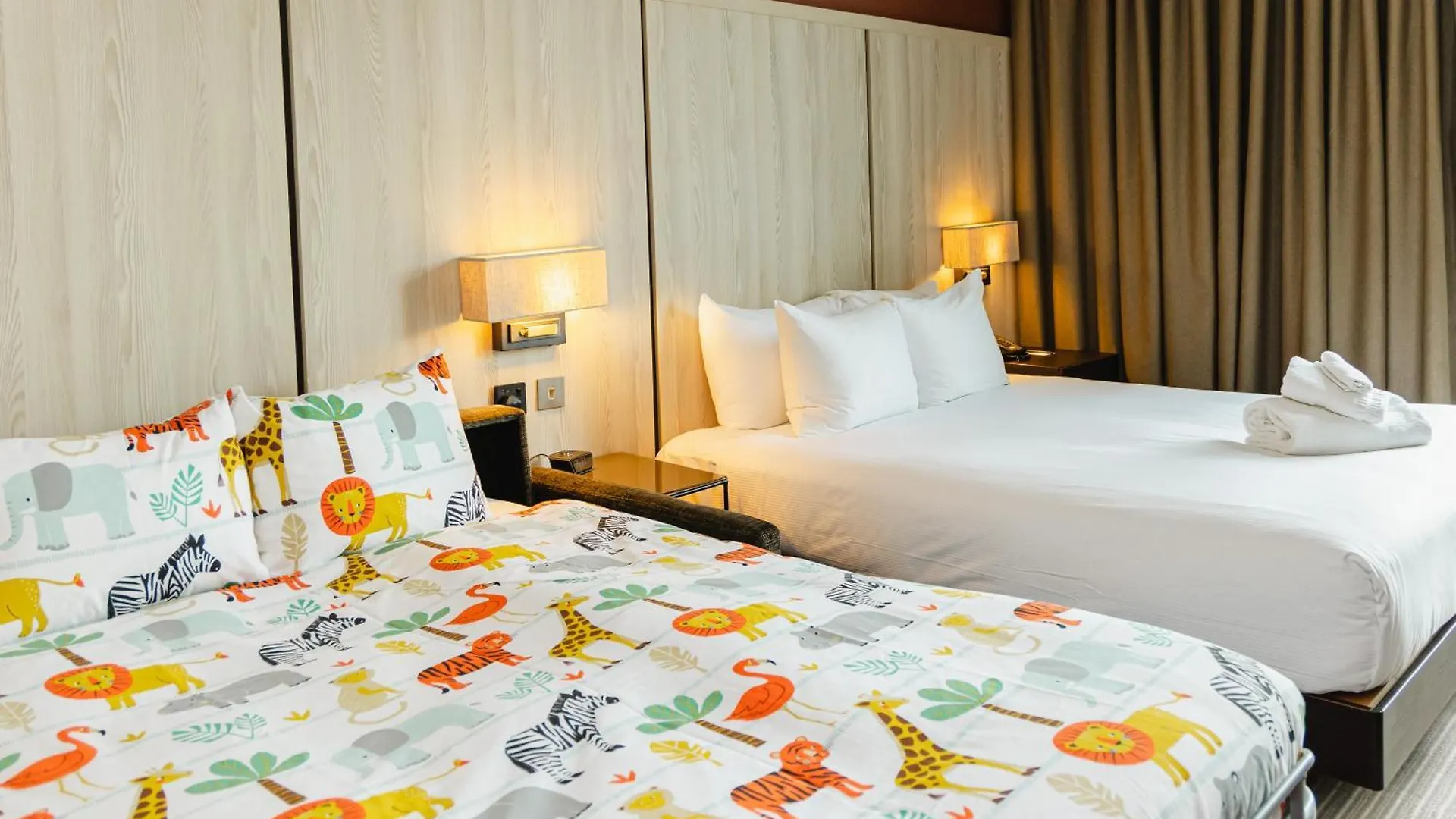 Hotel Doubletree By Hilton London Excel 4*,  Großbritannien