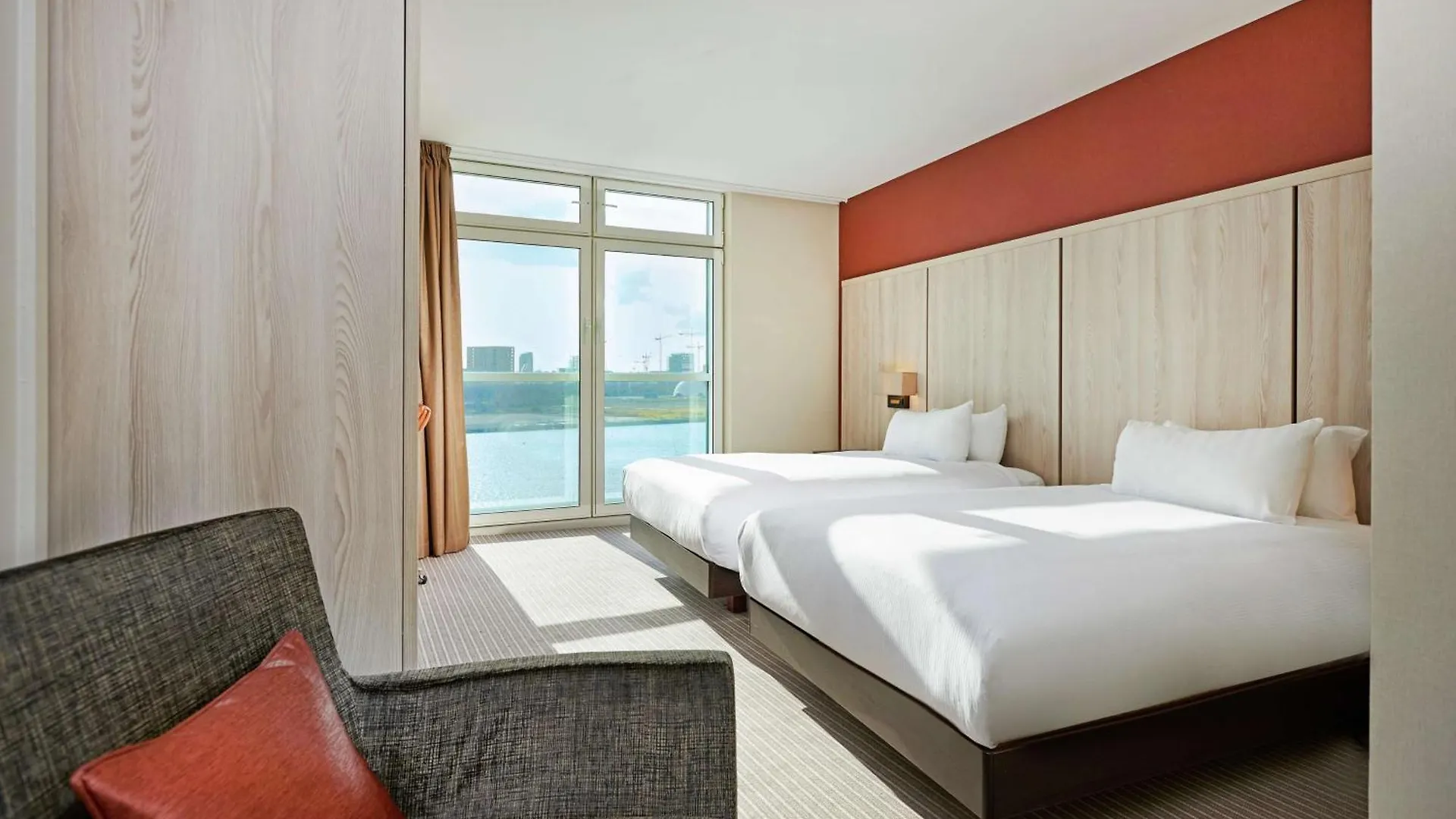 מלון Doubletree By Hilton London Excel