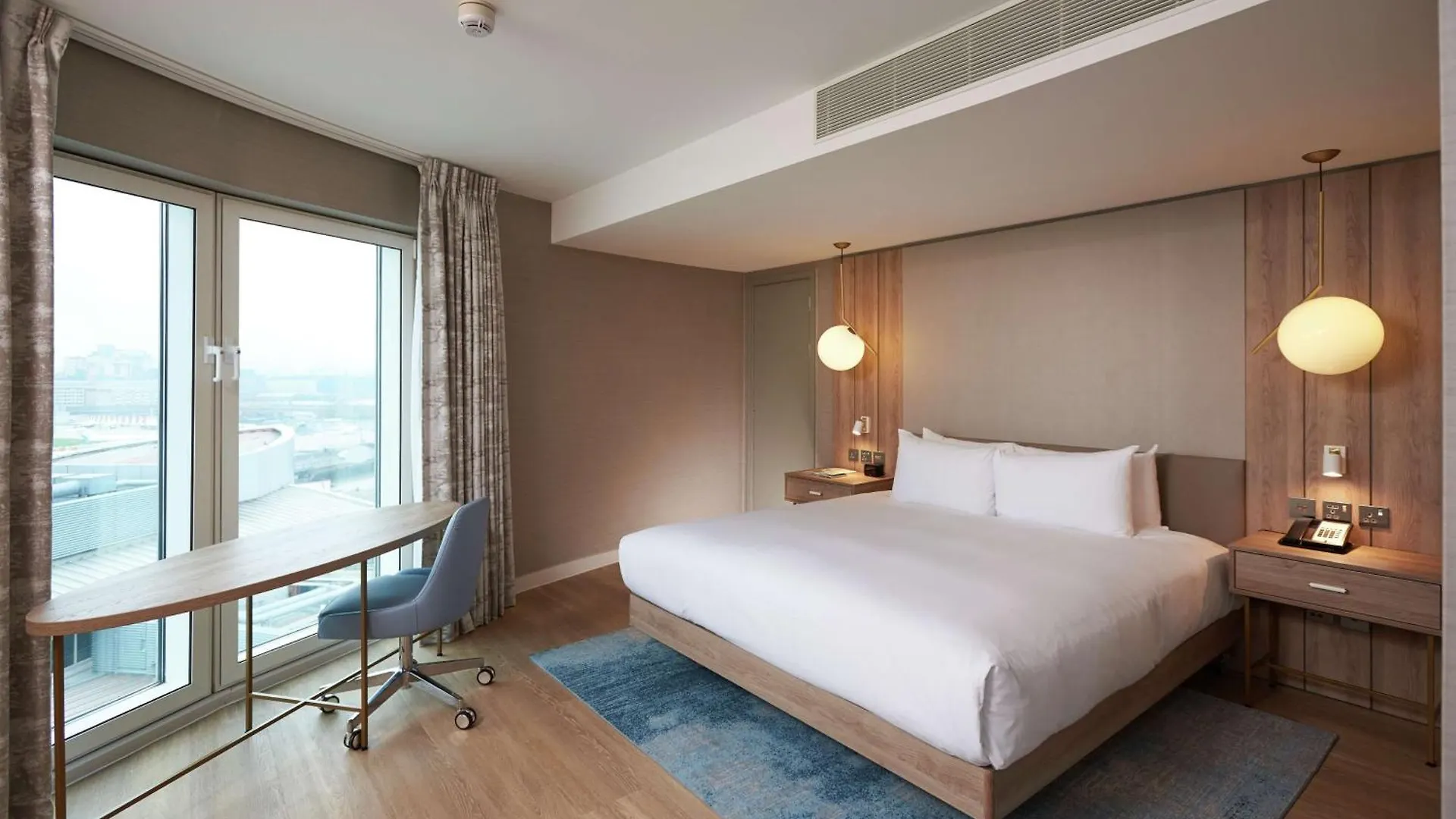 Hotel Doubletree By Hilton London Excel