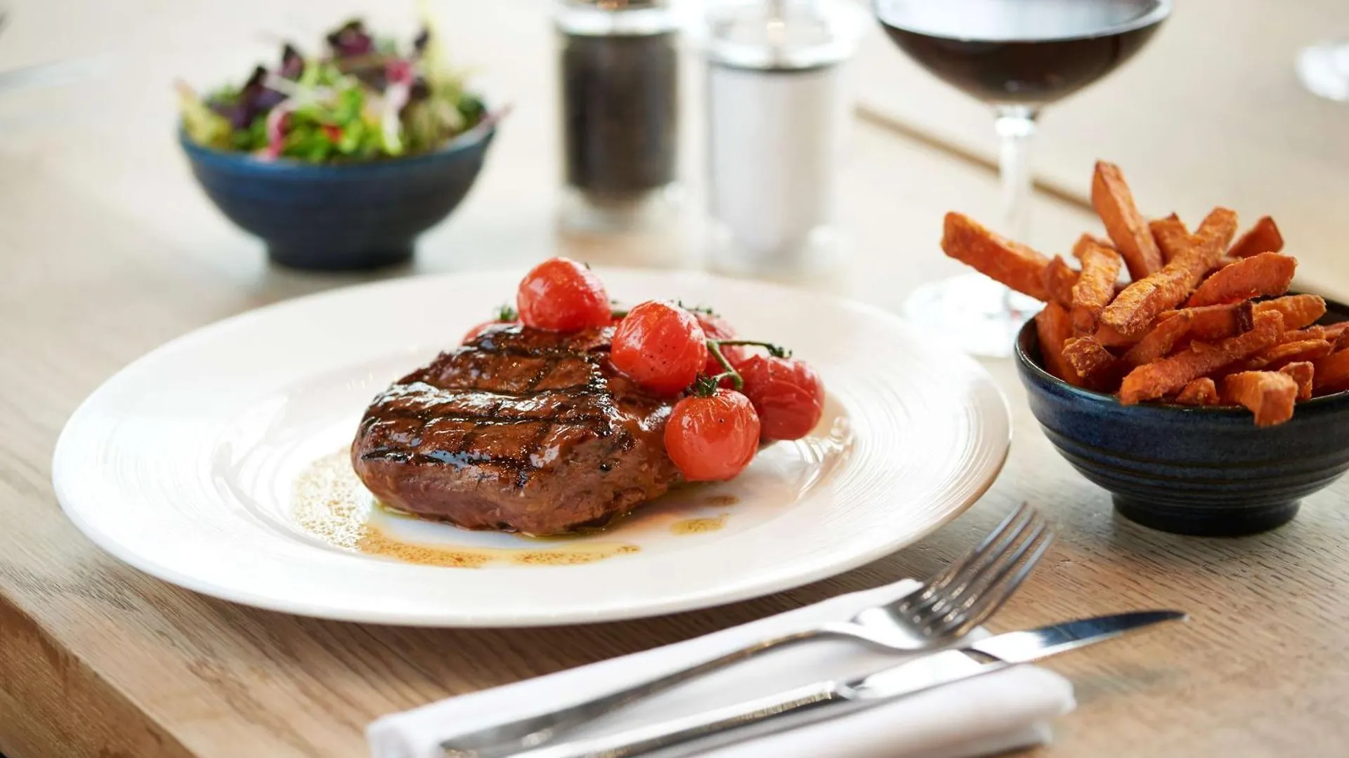 Hotel Doubletree By Hilton London Excel 4*,