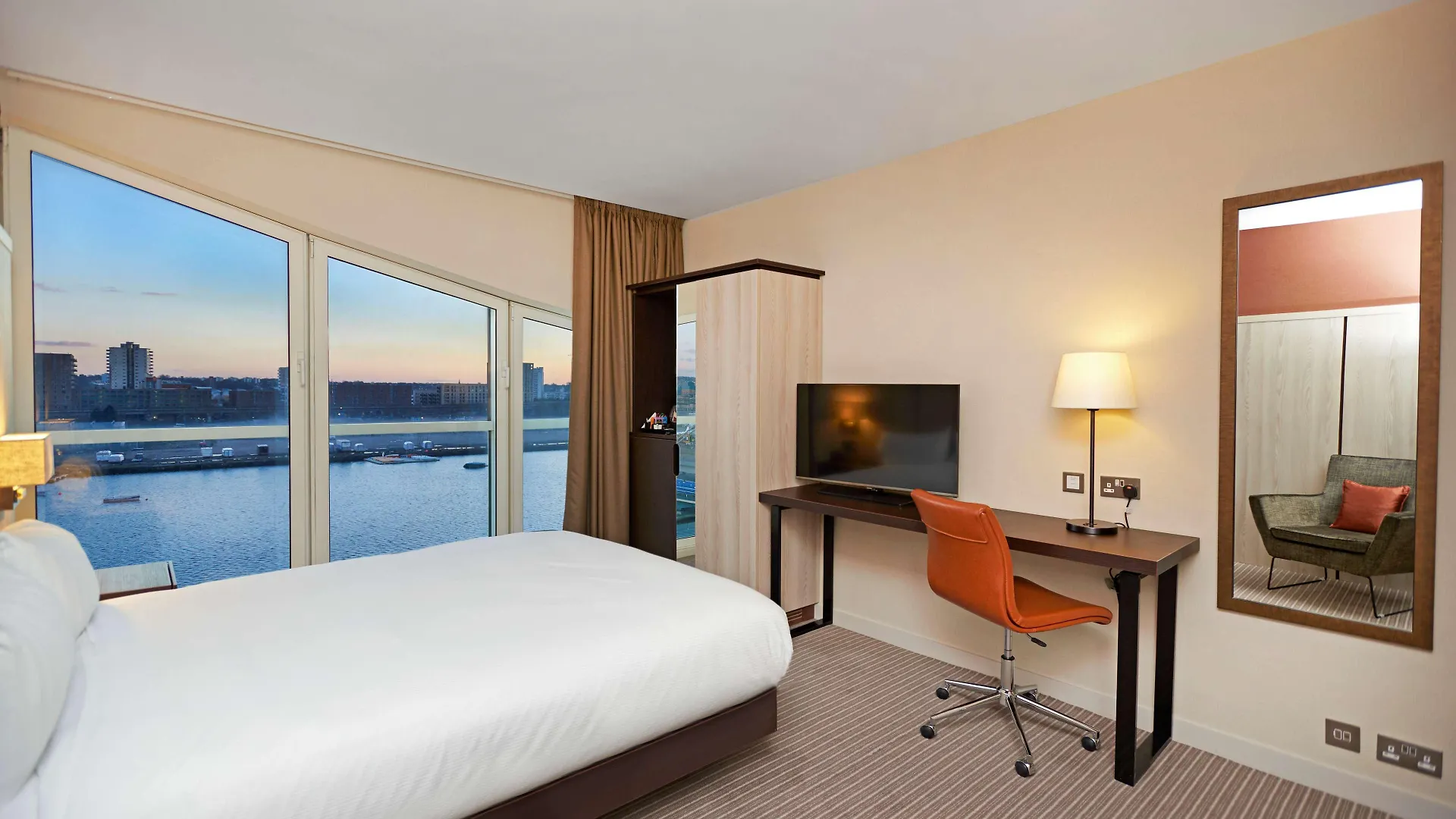 Doubletree By Hilton London Excel Hotel 4*,  United Kingdom